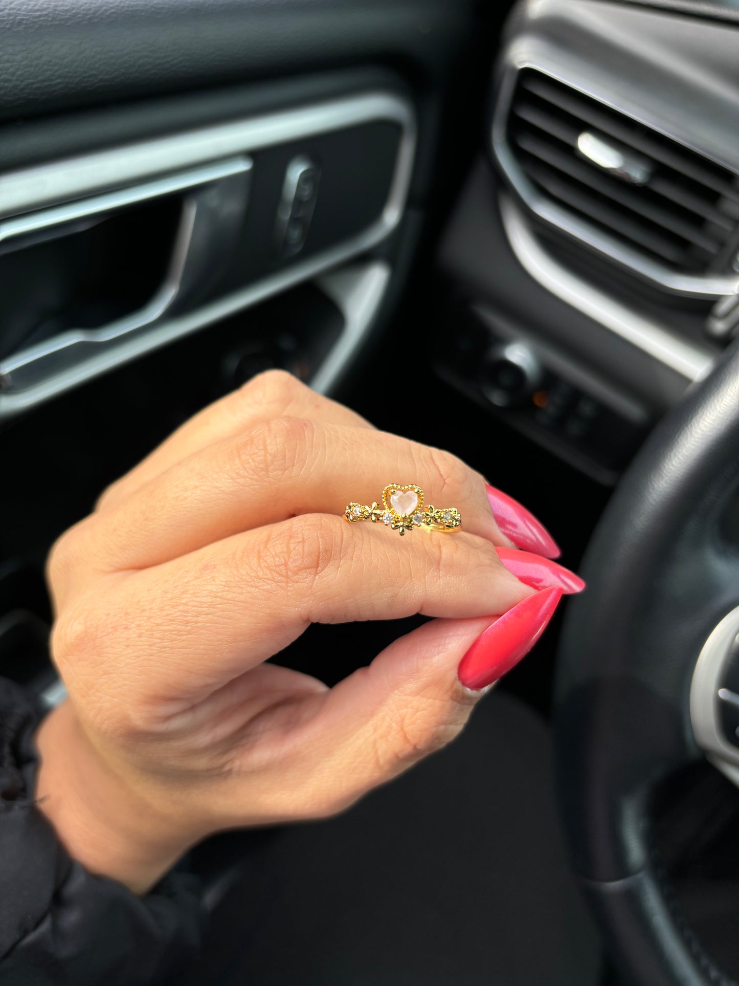 Dainty Flower Heart Ring